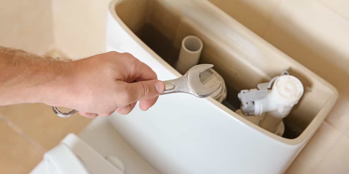 Quelles sont les origines et les causes d’une fuite WC   ?